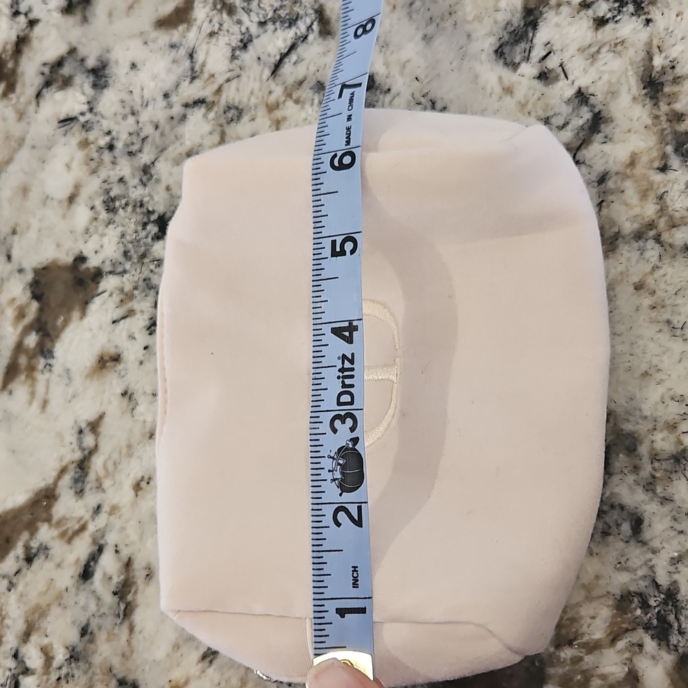 Dior Soft Pink Cosmetic Bag - Picture 6 of 7